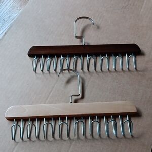 Wooden Tie Hangers with Metal Hooks Total 4